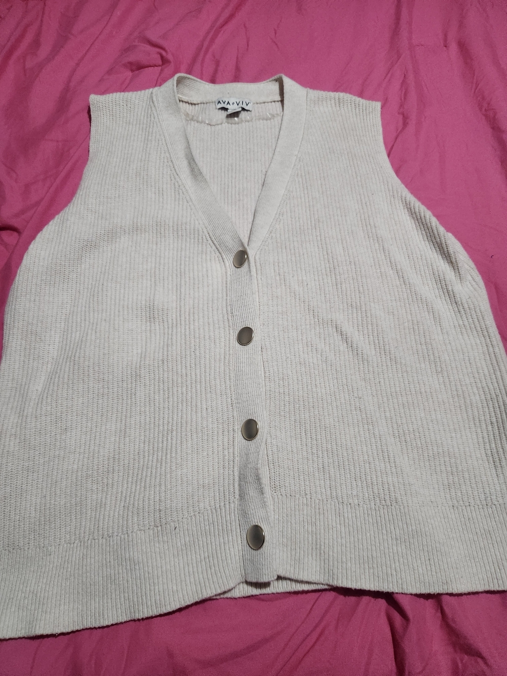 Ava & Viv Cream Ribbed V-Neck Button Front Sweater Vest